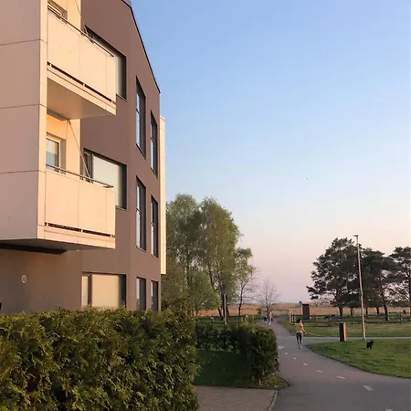 Modern One Bedroom Flat With Sunset Views, Self Check-in Pärnu