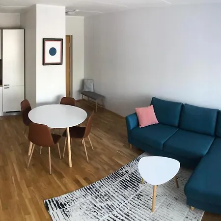 Modern One Bedroom Flat With Sunset Views, Self Check-in