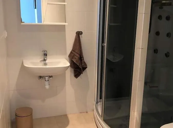 Modern One Bedroom Flat With Sunset Views, Self Check-in Apartment