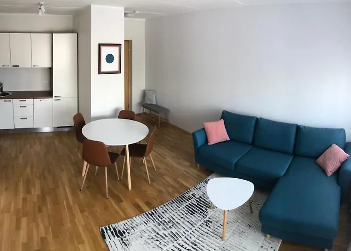 Modern One Bedroom Flat With Sunset Views, Self Check-in