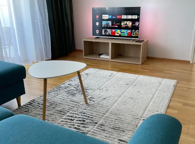 Modern One Bedroom Flat With Sunset Views, Self Check-in